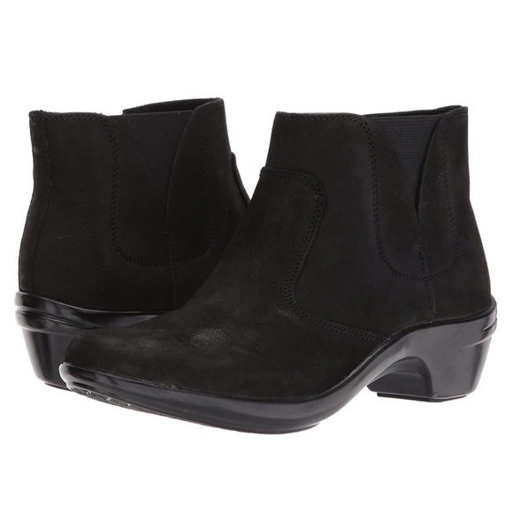 Aravon Kitt Black Leather Bootie Ankle Boot Women Size 8.5 - Picture 1 of 12